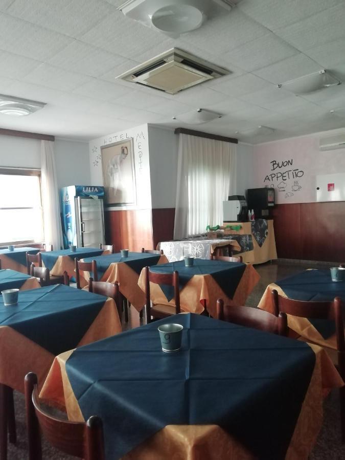 Hotel Mediterraneo ริมินี ภายนอก รูปภาพ